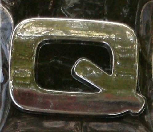 Chrome Letter Style 9 - Q
