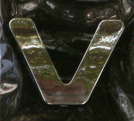 Chrome Letter Style 9 - V